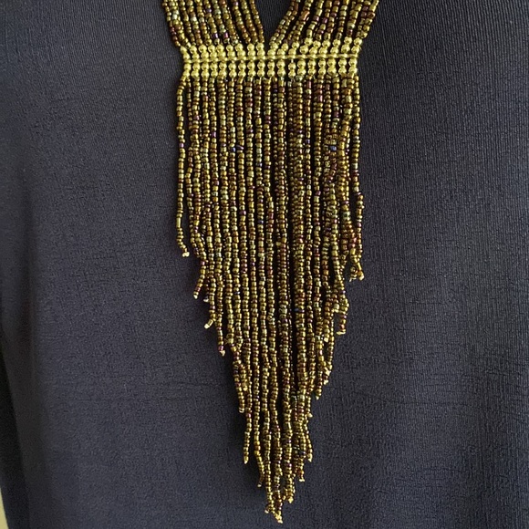 Lovely beads uniquely styled Necklace - Picture 4 of 7